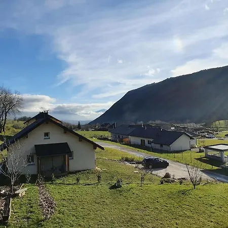 La Cabane Cachee, Entre Lacs Et Montagnes, Vakantiehuis